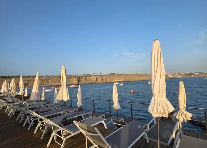 Faro Quilla 8 Deluxe Ferienhaus *