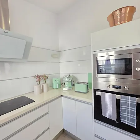 Faro Quilla 8 Deluxe